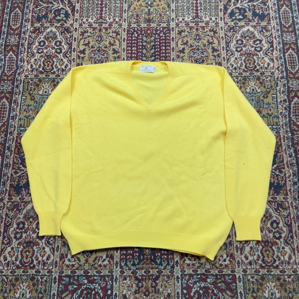 VTG 60s 70s James Pringle Mills Yellow Pure New Wool V-Neck Sweater Mens